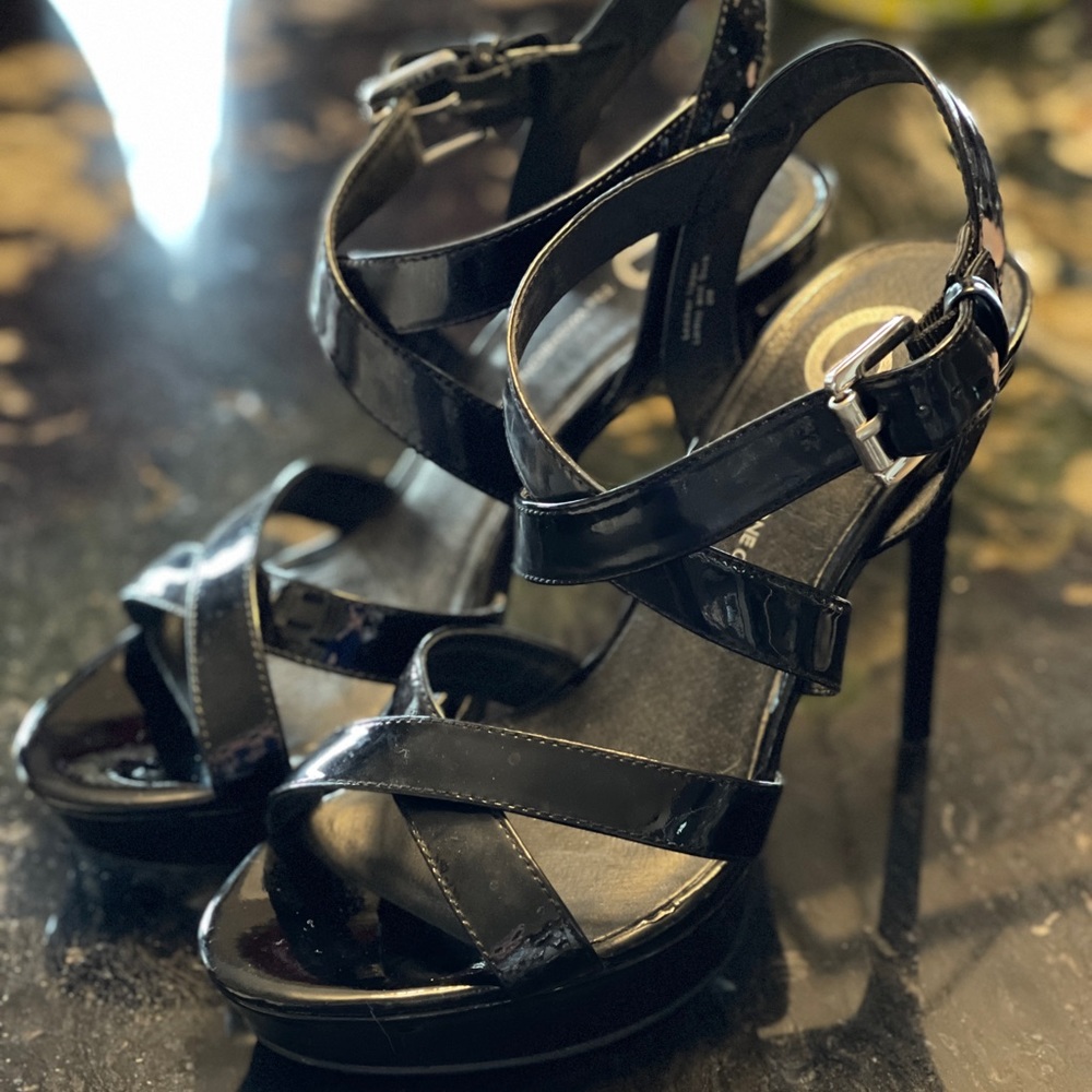 Patent leather heels sz 8